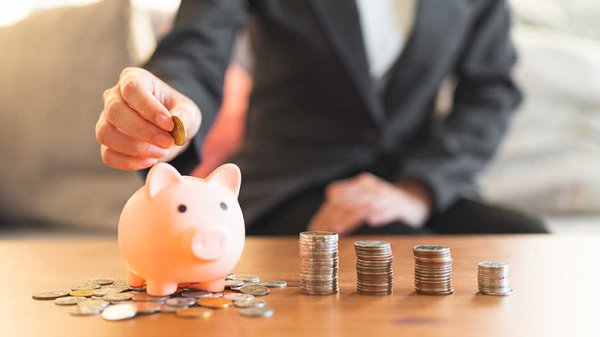 炒股配资知识 交易员押注英国央行今年将再降息两次